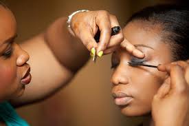 Makeup Artist in Nigeria: Career Guide, Skills, Income & How to Apply.